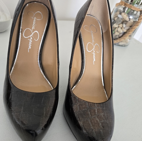 Jessica Simpson alligator heels - Picture 3 of 6